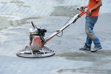 Betonvloer afwerken
